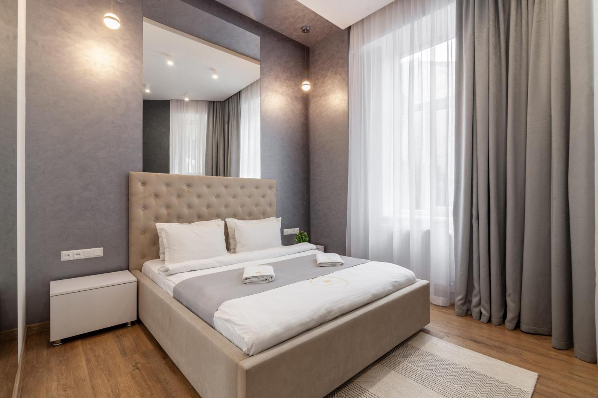 Royal Apartment On Franka 28 Lviv Exterior foto